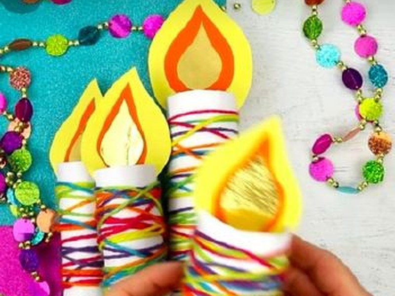 Taller: Adornos navideños con materiales reciclados Imagen