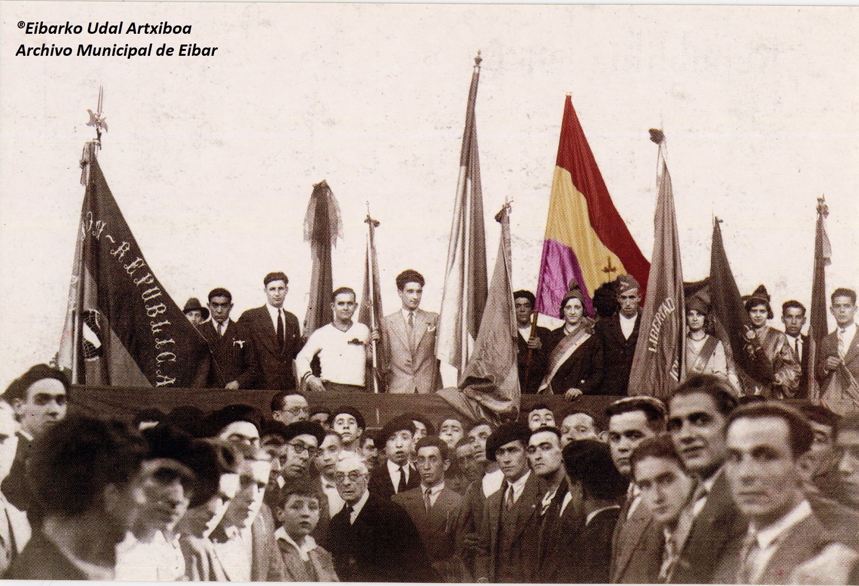 El Archivo Municipal conmemora el 90 aniversario de la proclamación de la Segunda República.