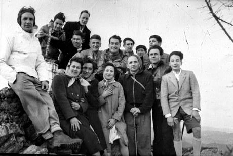 Fotografía: Archivo General de Gipuzkoa. "Cursillo de escalada en Egoarbitza (Elgeta) en 1949. Participantes del cursillo en Egoarbitza"