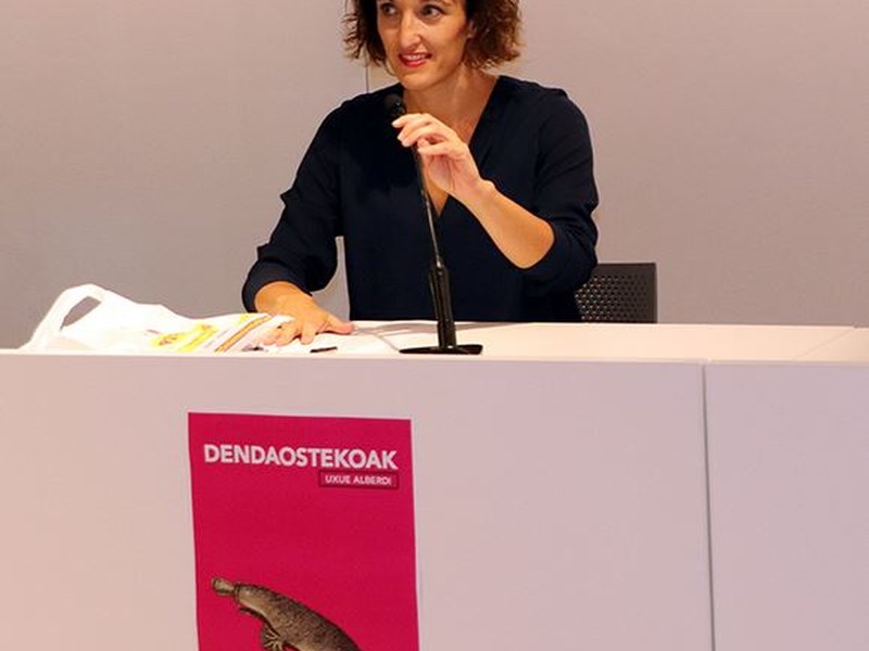 Encuentro con autora: Uxue Alberdi Uxue Alberdi