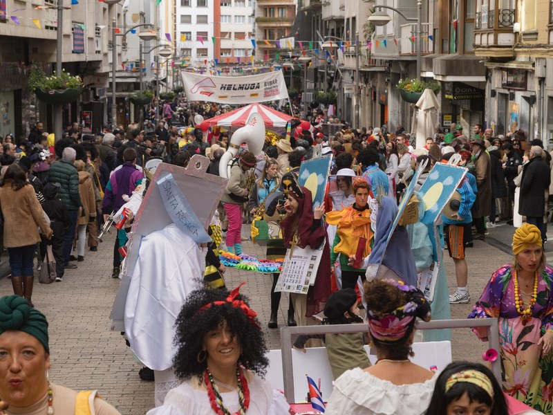 Concursos de desfile de cuadrillas y bar mejor decorado de Carnavales