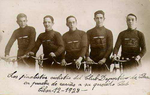 El 14 de  abril del año 1932, Eibar organizó diversos actos para conmemorar el 1er. aniversario de la II. República, entre ellos, la carrera ciclista “Gran Premio de la República”.