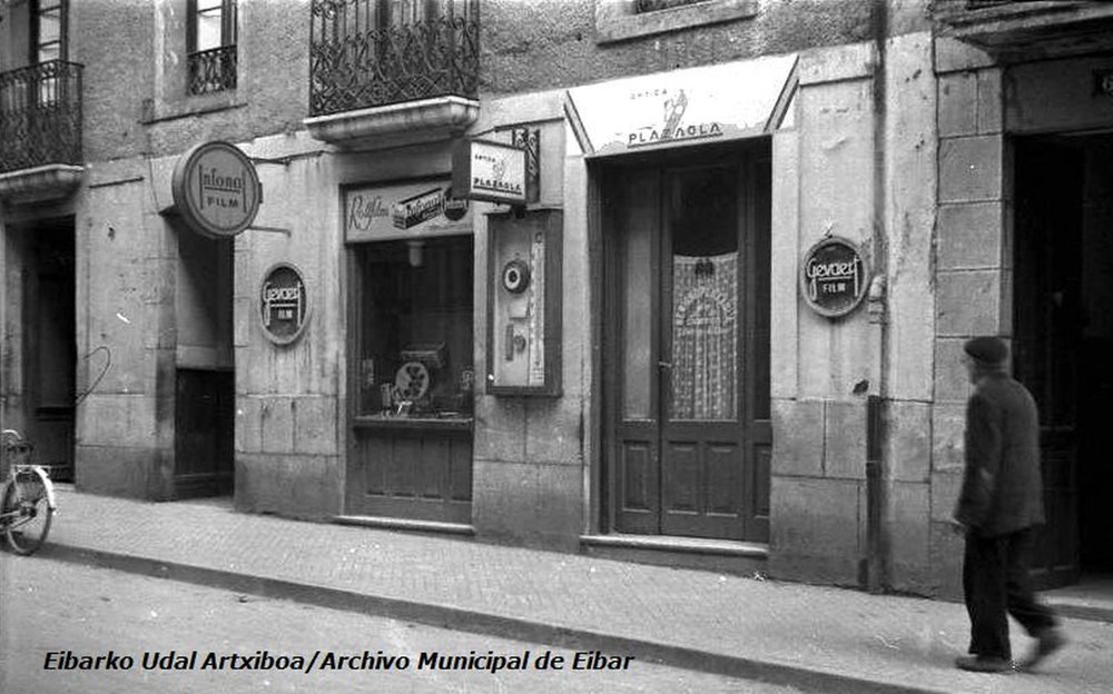 El Archivo municipal recibe el legado del fotógrafo Benigno Plazaola