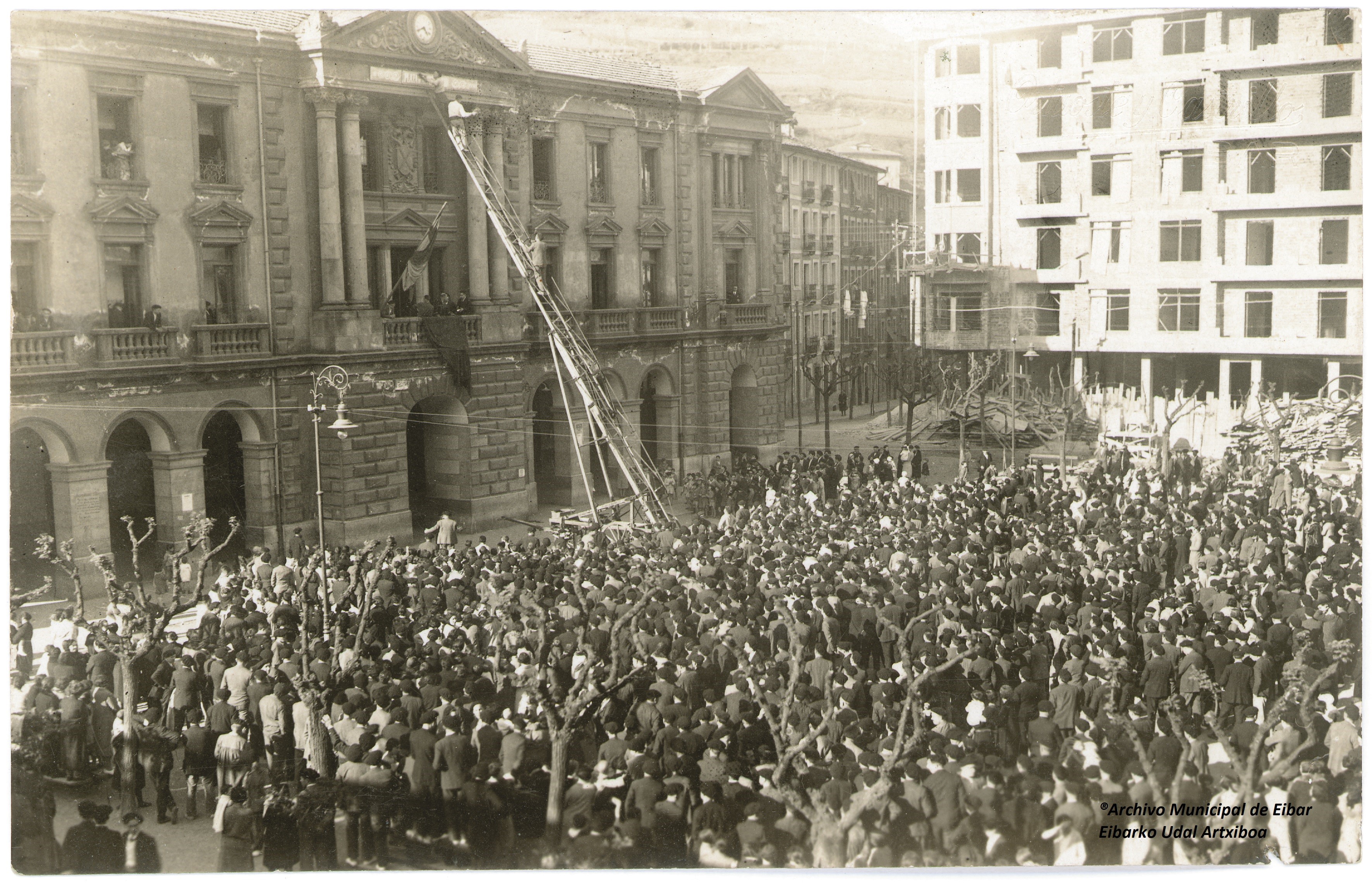 El Ayuntamiento de Eibar organiza diversas actividades, con motivo del 90º aniversario de la proclamación de la II República
