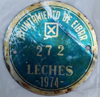 El Ayuntamiento realizaba un estricto control de la leche que vendían las baserritarras en las plazas de mercado de Eibar.