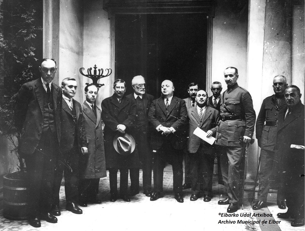 El documental Alejandro Telleria "Alkate Txikixa" (1876-1939) está disponible en esta web. Alejandro Telleria “Alkate txikixa” (1876-1939)
