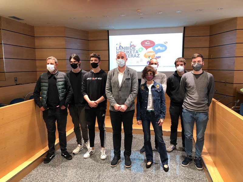 Presentación realizada en el Salón de Plenos sobre la oferta existente en Formación Profesional en Eibar, en el modelo D.