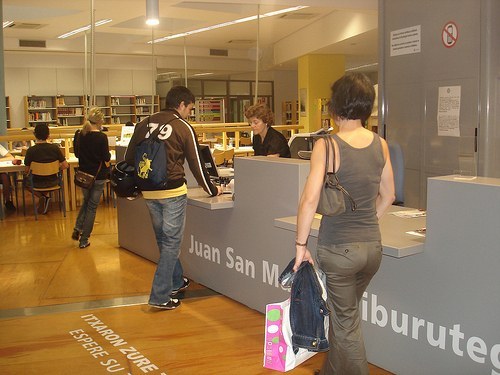 La Biblioteca de Eibar registró el pasado año un aumento de usuarios/as del 3,36 %, llegando a casi 113.000 asistencias