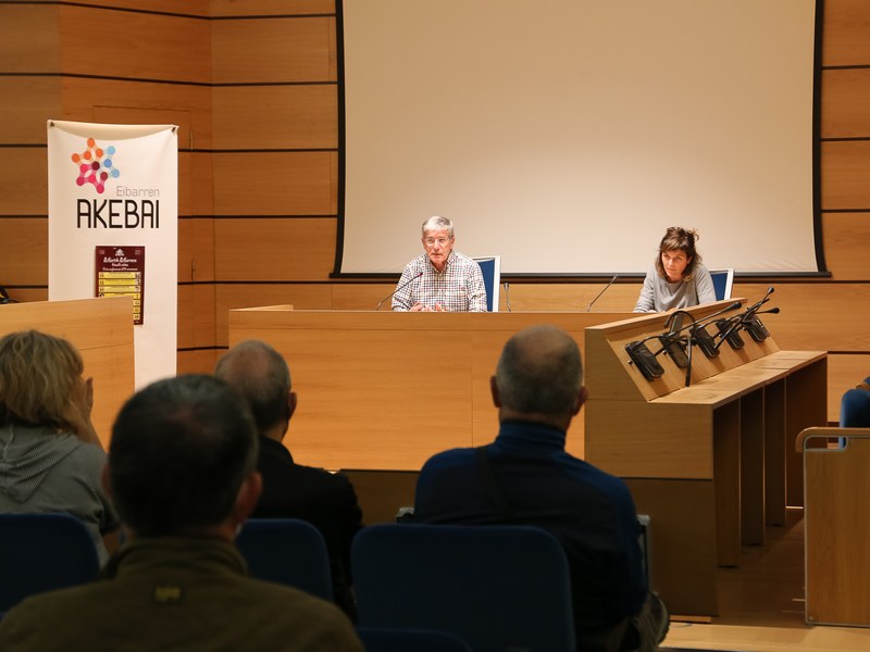 La conferencia del historiador Jose Antonio Azpiazu sobre "Elkano eta Eibarko armak" en el canal Youtube de Ego Ibarra