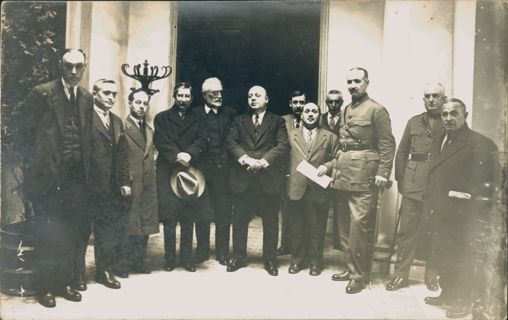 La proclamación de la II República en Eibar: conferencia del historiador Jesús Gutiérrez en el Instituto de Eibar Otorgamiento del título de “Ciudad” (Prieto, Unamuno, el alcalde Telleria, De los Toyos, Queipo de Llano…). Fotografía: Archivo Municipal de Eibar (Ojanguren)