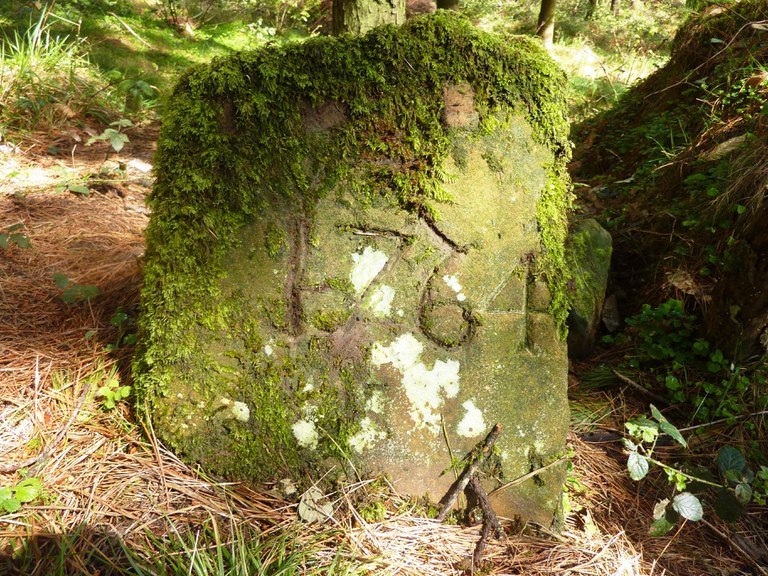 Mojón Santutxueta, con la inscripción del año 1764