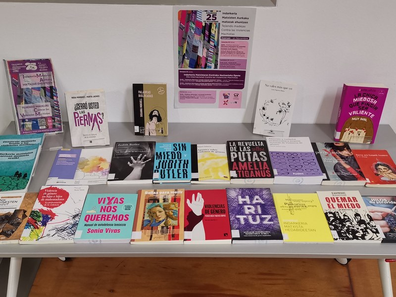 Tejiendo madejas Contra las Violencias Machistas: centro de interés y guía de lectura Centro de interés