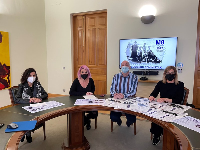Imagen de la presentación del programa organizado en Eibar en el marco del 8 de marzo de 2022.