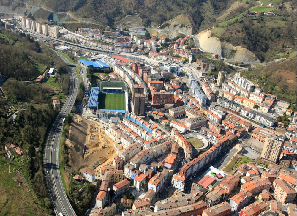 59 jóvenes de entre 18 y 35 años se han beneficiado ya de las ayudas del Ayuntamiento de Eibar para el alquiler de viviendas