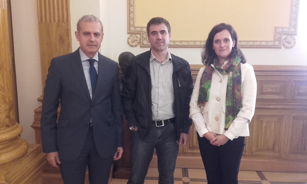 Departamento de Salud, Colegio de Farmaceúticos de Gipuzkoa y Ayuntamiento de Eibar trabajarán conjuntamente para mejorar el uso de medicamentos en usuarios/as del servicio de ayuda a domicilio