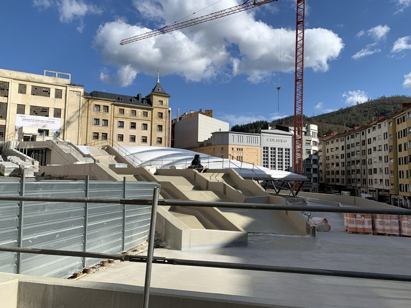 Dragados desiste de todos los procesos judiciales iniciados contra el Ayuntamiento de Eibar por la rescisión del contrato de las obras de Errebal Imagen actual sobre el edificio en construcción de Errebal.