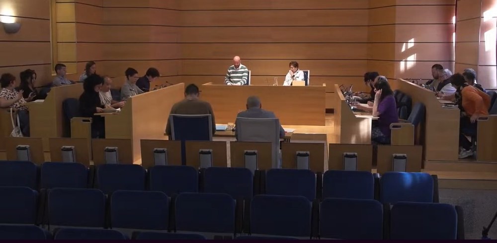 Eibar aprueba el I Plan Local de Infancia y Adolescencia Imagen del Pleno Municipal del 26 de mayo de 2025.