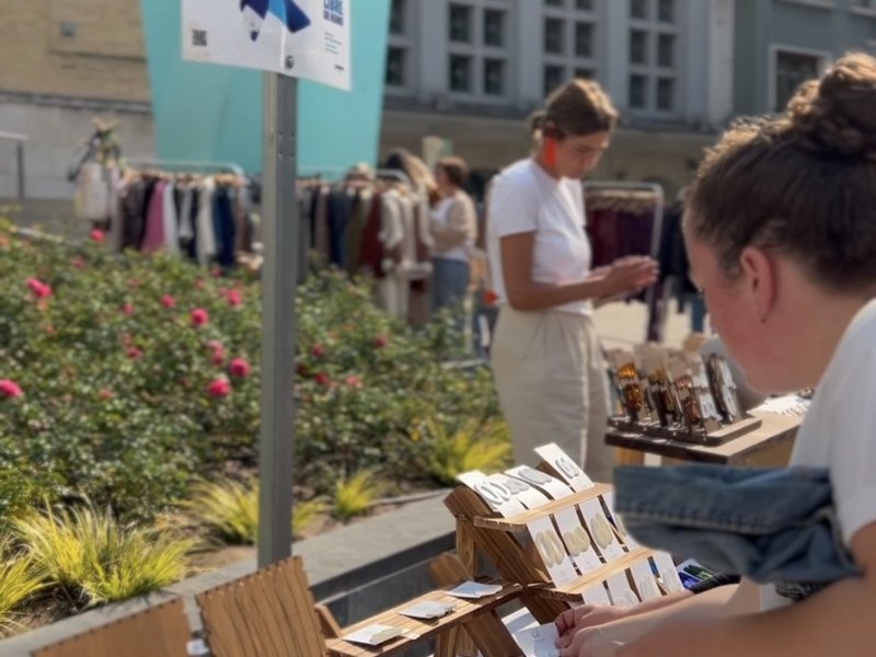 Eibar celebra este viernes, 16 de mayo, la braderie "El comercio en la calle"