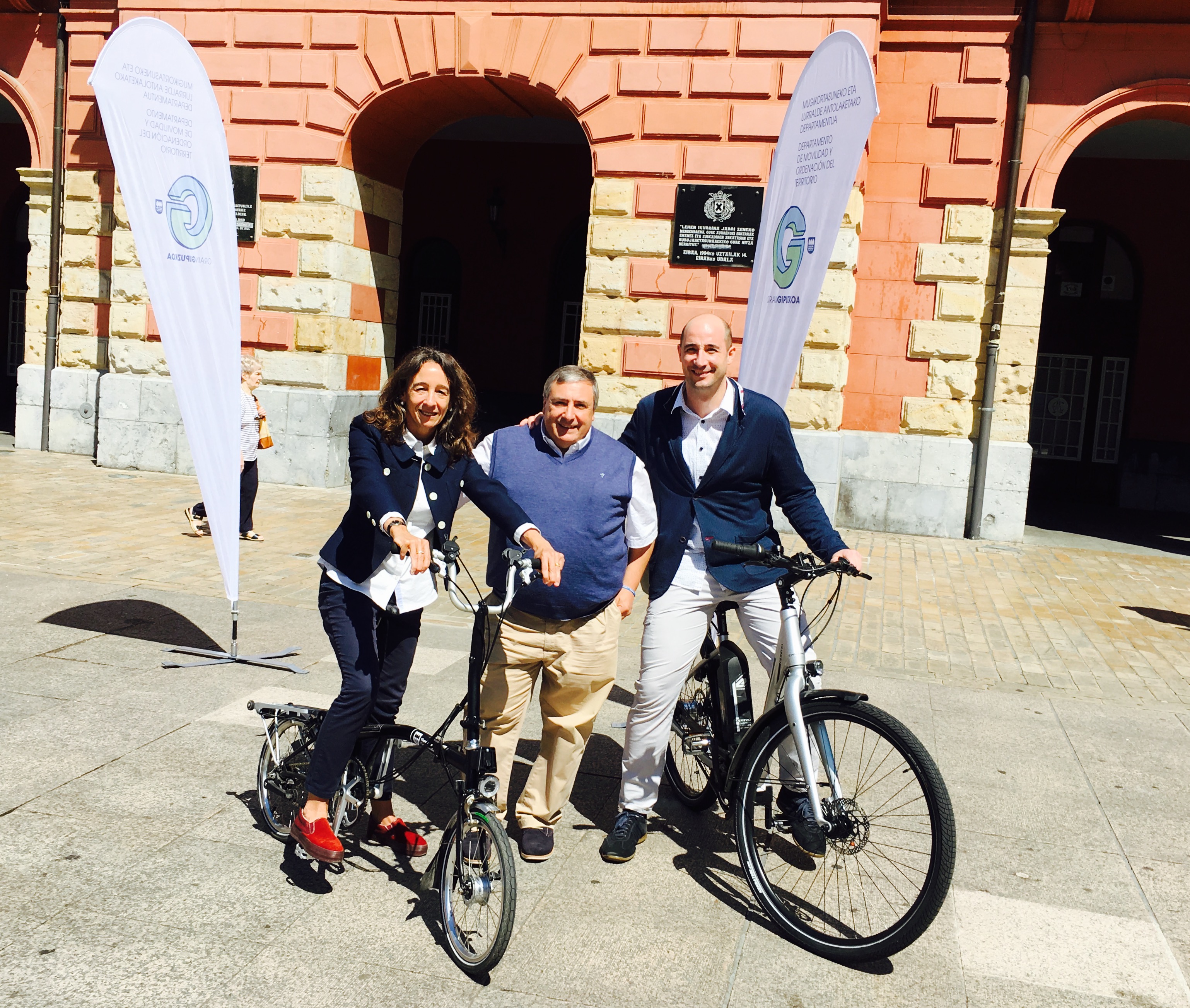 Eibar ofrecerá en junio un cursillo para enseñar a personas adultas a andar en bicicleta