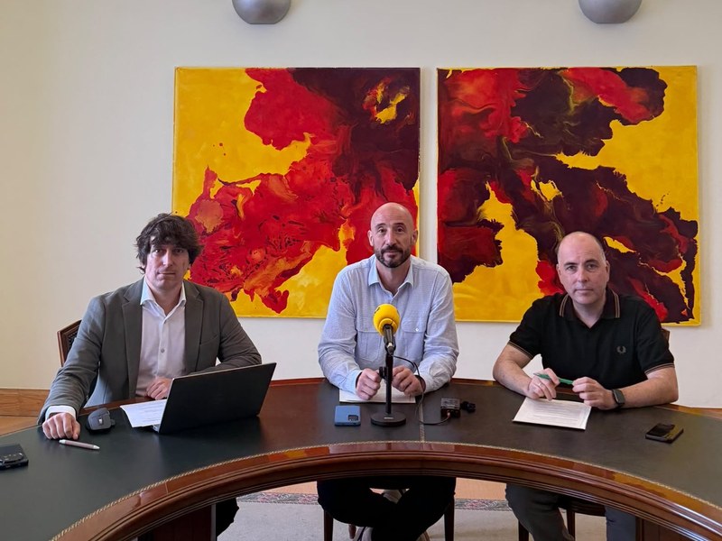 Eibar refuerza sus servicios públicos y amplía las medidas de apoyo a la ciudadanía
