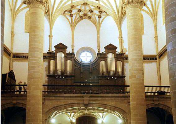El Ayuntamiento abonará en julio el 90 % de la parte comprometida para sufragar la restauración del órgano de la iglesia de San Andrés Imagen del órgano de la iglesia de San Andrés.