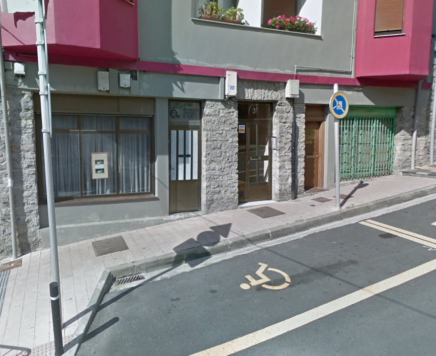 El Ayuntamiento acometerá la reforma del local de la Asociación de Artistas de Eibar con una inversión de 41.758 euros Imagen del local que la Asociación de Artistas Eibarreses tiene en la calle Pagei número 3 bajo.