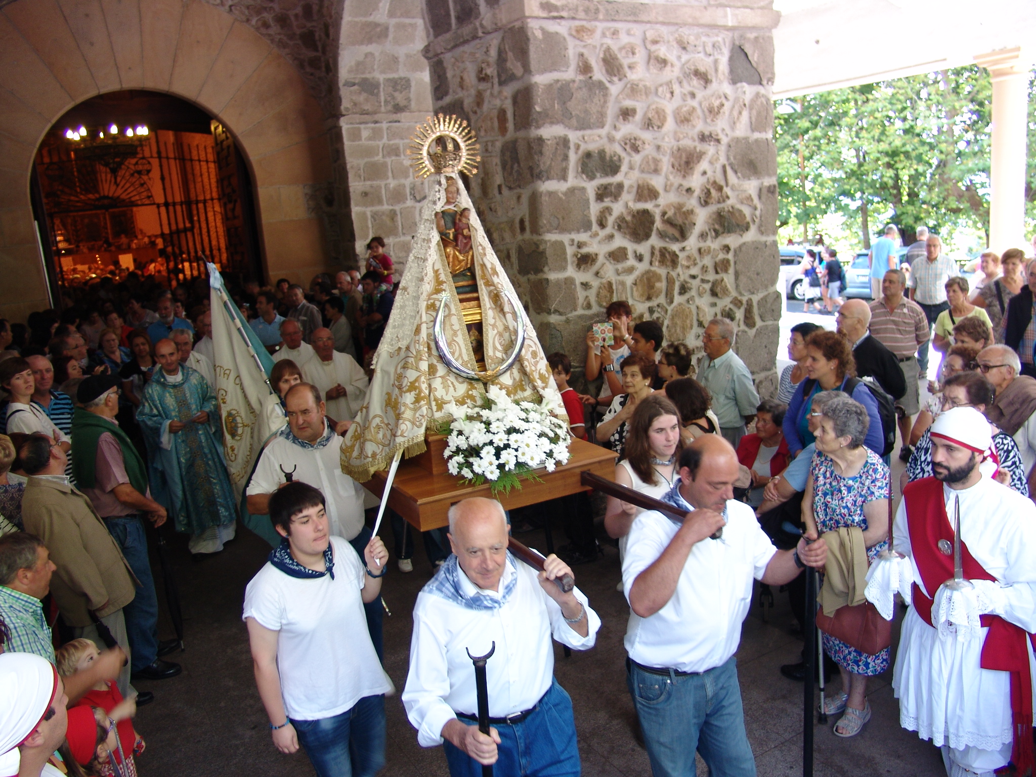 El Ayuntamiento apuesta por el uso del transporte público en las fiestas de Arrate