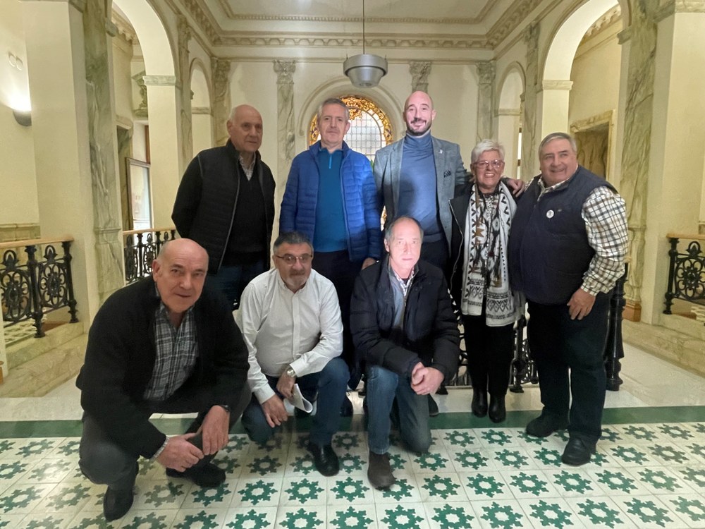 El Ayuntamiento consigna una partida de 1.750.000 euros para la mejora de los caminos y pistas rurales de Eibar Imagen de la rueda de prensa celebrada para presentar el proyecto de mejora de los caminos y pistas rurales de Eibar.