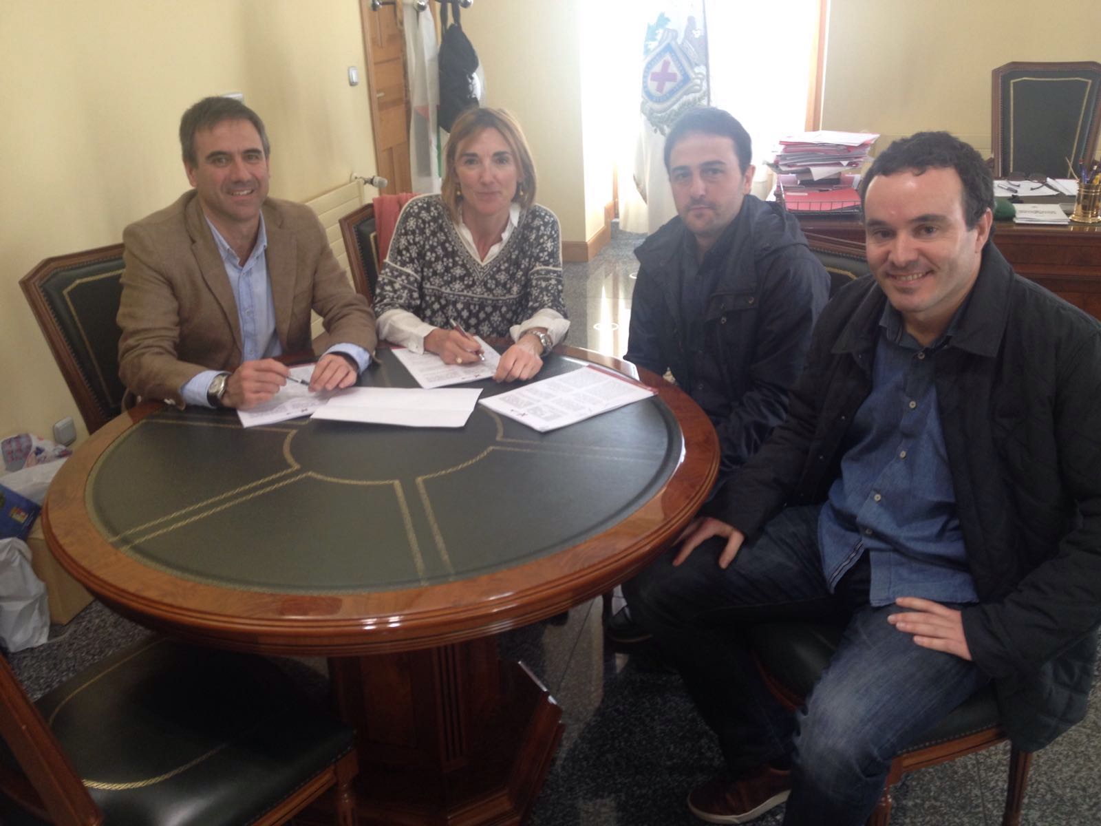 El Ayuntamiento de Eibar firma el primer acuerdo para que una empresa de Txonta se traslade a Matsaria