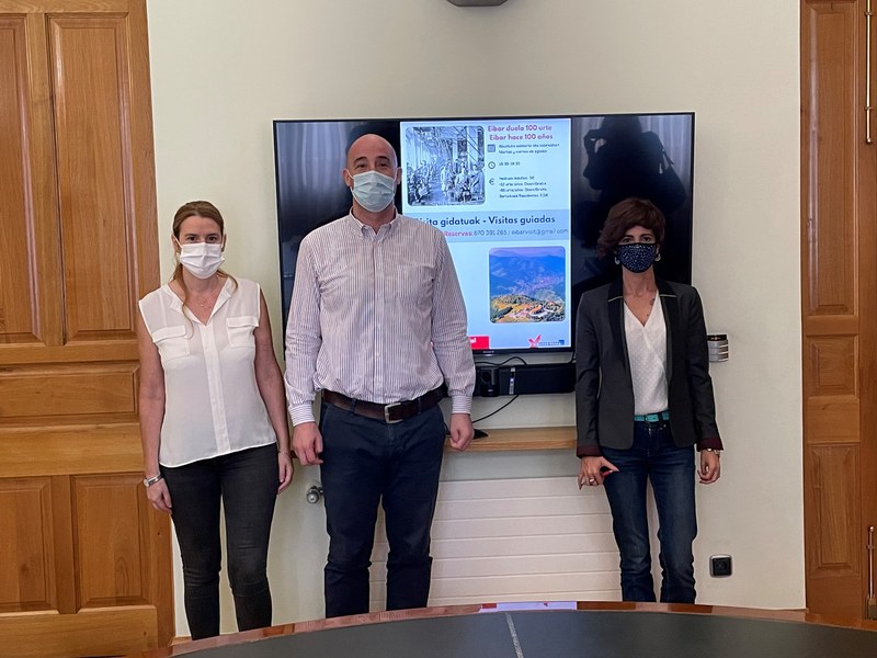 Imagen de la presentación de las visitas guiadas organizadas para el mes de agosto.