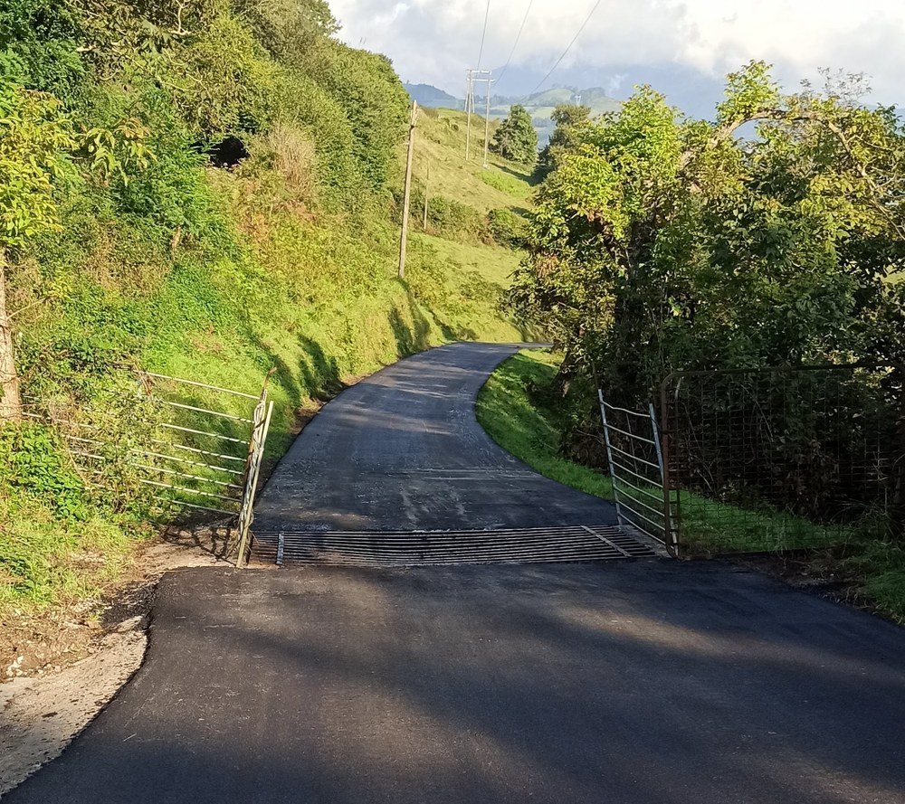 El Ayuntamiento de Eibar realizará los trabajos de asfaltado de caminos rurales por un importe cercano a los 200.000 euros Camino rural.