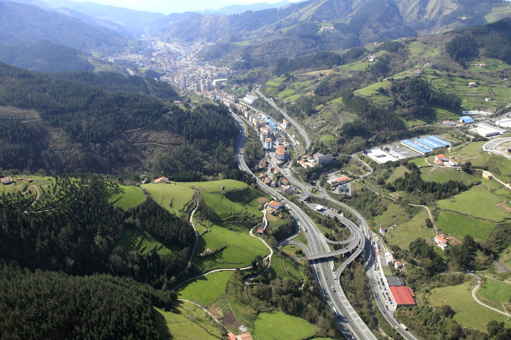 Eibar desde el aire.