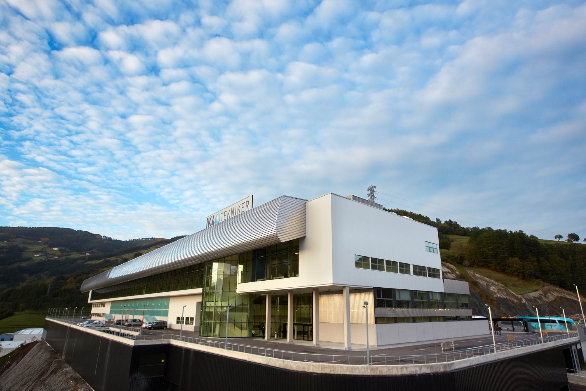 El Ayuntamiento de Eibar subvenciona con 200.000 euros la ampliación del espacio de incubadora de empresas ubicada en Tekniker