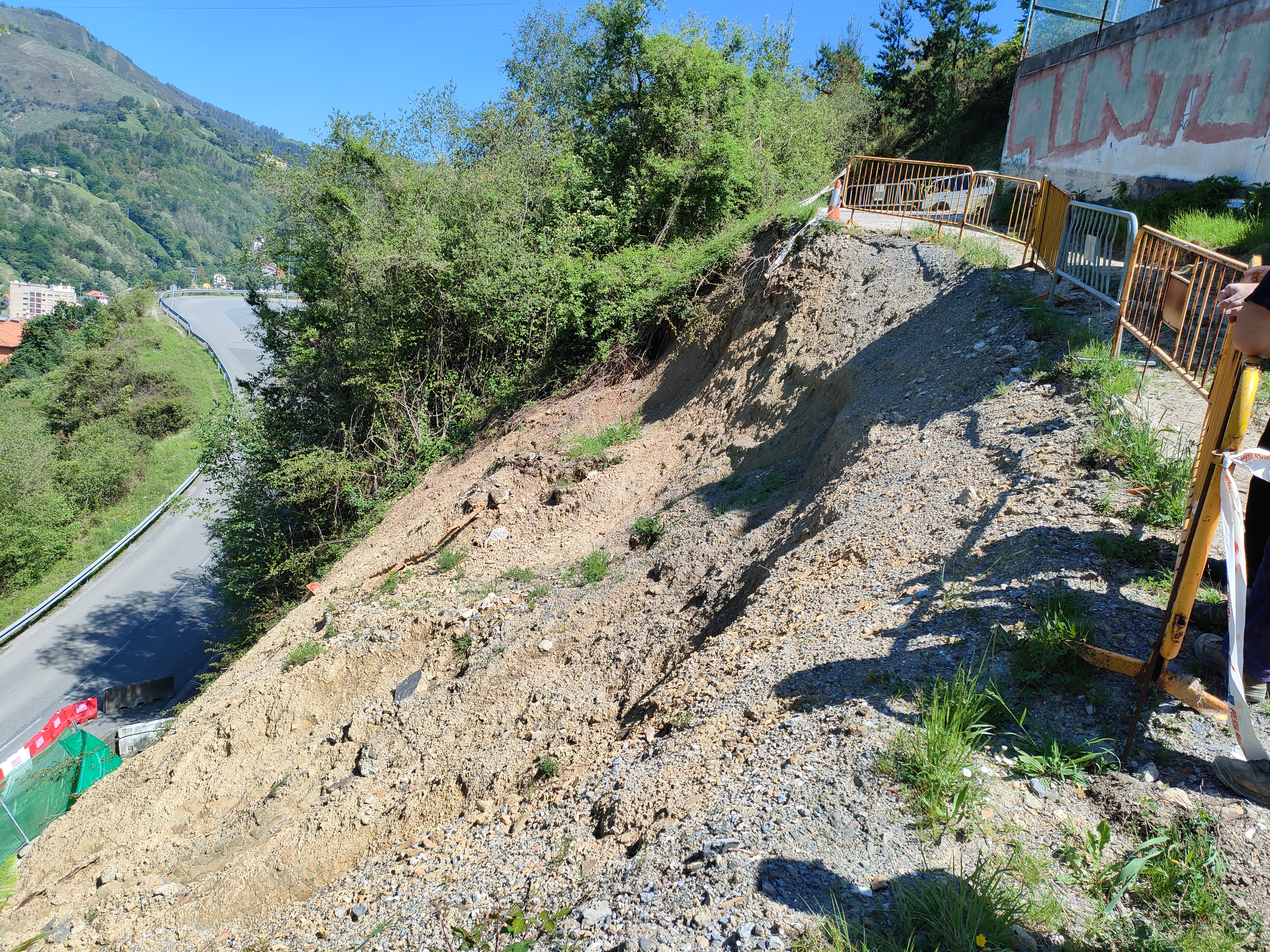 El Ayuntamiento dispone ya del proyecto de estabilización de la ladera de Unbe afectada por las lluvias de diciembre