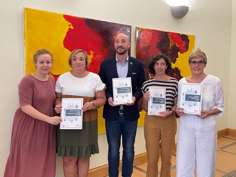Imagen de la presentación de la Guía de Recursos para las Personas Mayores.