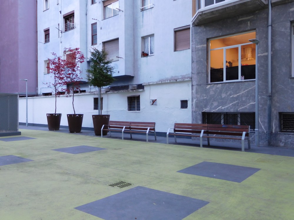 El Ayuntamiento ha invertido más de 110.000 euros en mejoras del mobiliario urbano durante el año 2022 Imagen de archivo.