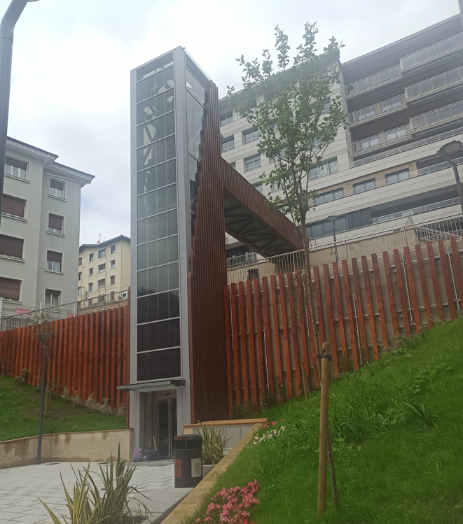 El nuevo ascensor de Mekola entrará en funcionamiento en los próximos días Imagen del nuevo ascensor de Mekola.