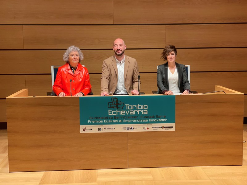 Imagen de la presentación de la 33º edición de los Premios Toribio Echevarria.