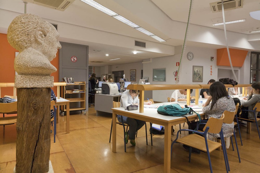 La biblioteca de Eibar se suma a un portal web que pone a disposición de la ciudadanía los recursos gratuitos que hay en Internet para aprender idiomas