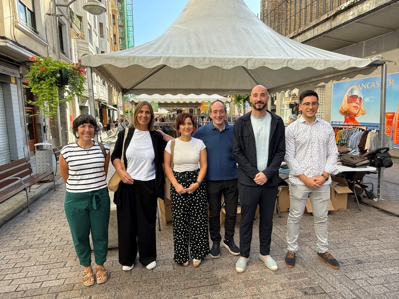 La Feria de Oportunidades de Verano se celebra esta semana en la calle Toribio Etxebarria