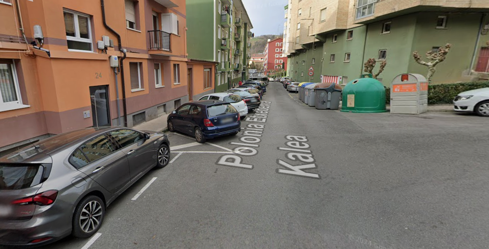 Calle Polonia Etxeberria (nº 24).