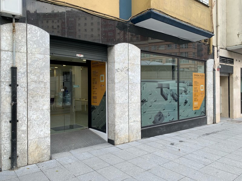 Oficina de Errebal, ubicada en el número 16.
