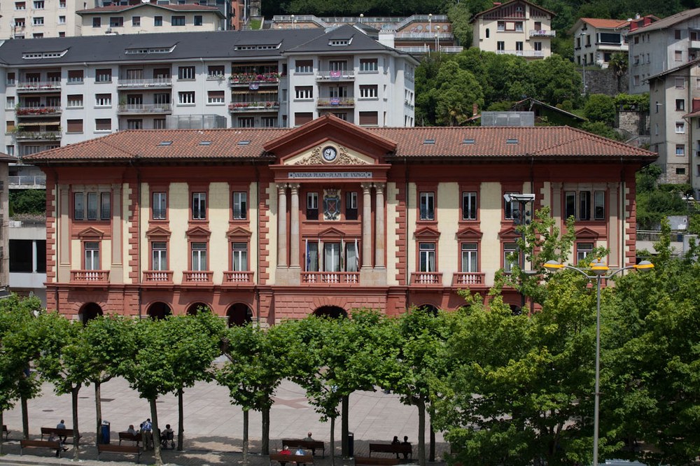 Las ayudas directas a la contratación y la formación hacia el empleo, ejes del Ayuntamiento en materia de empleo para 2024 Imagen de archivo. Ayuntamiento de Eibar.