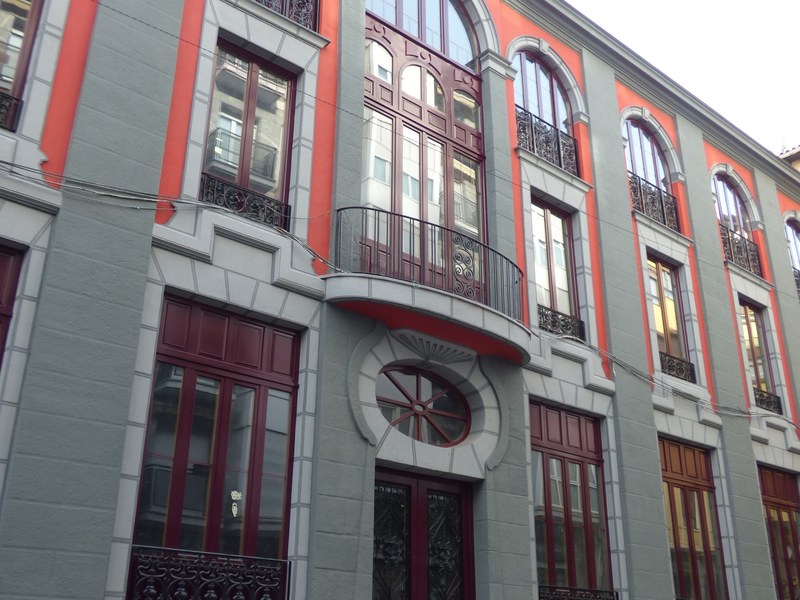 Imagen de la futura Casa de la Mujer, Andretxea, que se ubicará en el edificio de la calle Isasi, anexo al frontón Astelena. Imagen de archivo. 