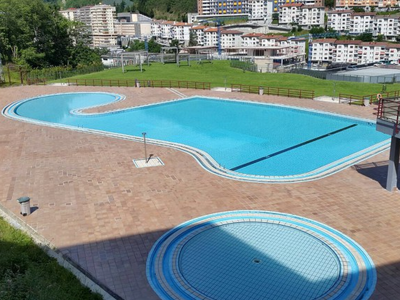 Las piscinas exteriores de Ipurua alcanzan los/as 51.199 usuarios/as este verano, un 24,4 % más que el año pasado