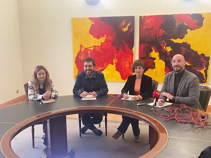 Imagen de la rueda de prensa celebrada para la presentación del acuerdo entre el PSE-EE y EH-Bildu que garantiza la aprobación del Presupuesto Municipal de 2023.