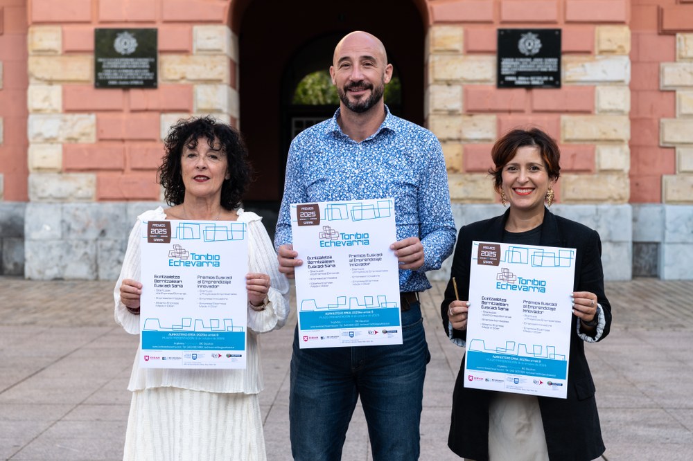 Presentación de la 35º edición de los Premios Toribio Echevarria.