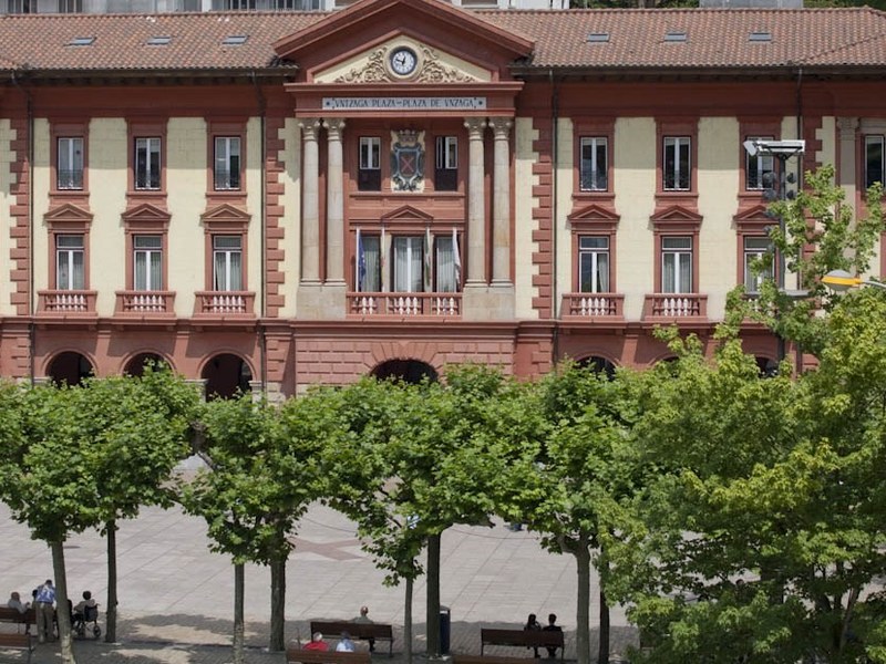 Ya están en marcha las ayudas a la contratación de personas desempleadas por parte de empresas radicadas en Eibar