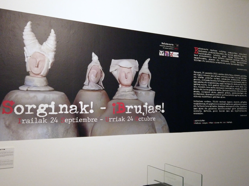 La sala de exposiciones de Portalea acoge desde el pasado 24 de septiembre la exposición '¡Brujas!'.