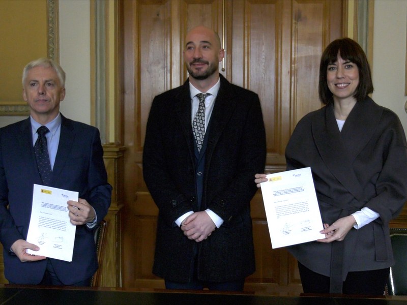 Firma del convenio entre el Ministerio de Ciencia e Innovación y Tekniker firma del convenio entre el ministerio de Ciencia e Innovación y el centro tecnológico Tekniker.
